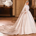 Robe de mariée satinée sur mesure – CLEVI Paris