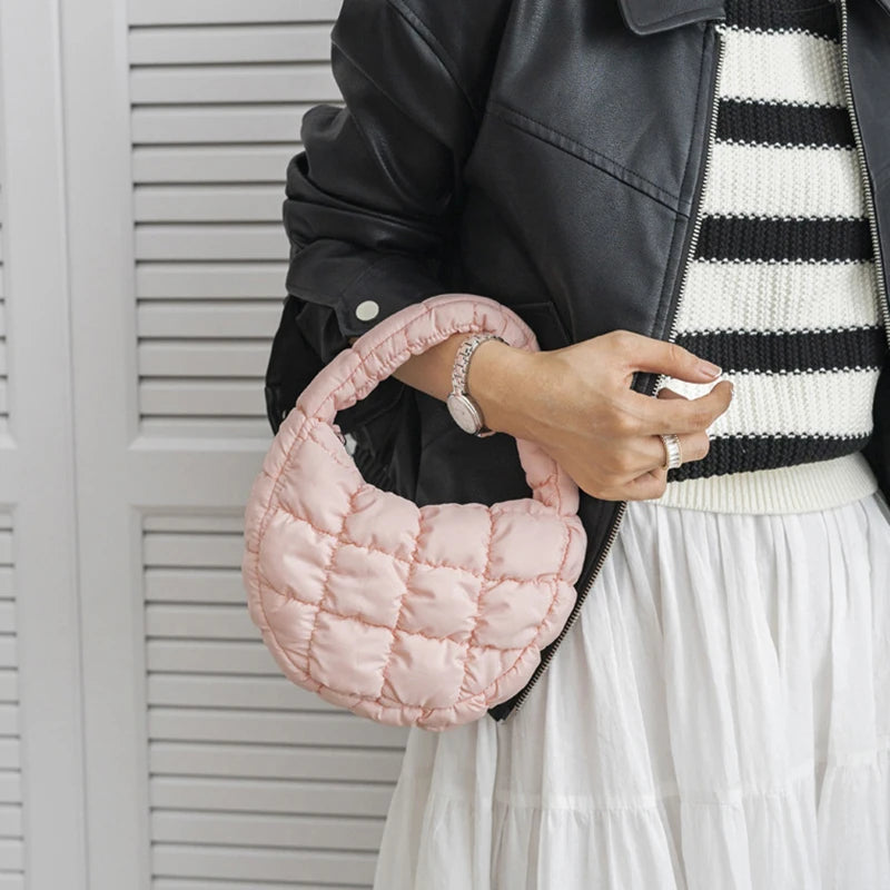 Mini Candy Bag en Nylon Matelassé — Sac Baguette Tendance, Fermeture Éclair, 4 Coloris | CLEVI Paris