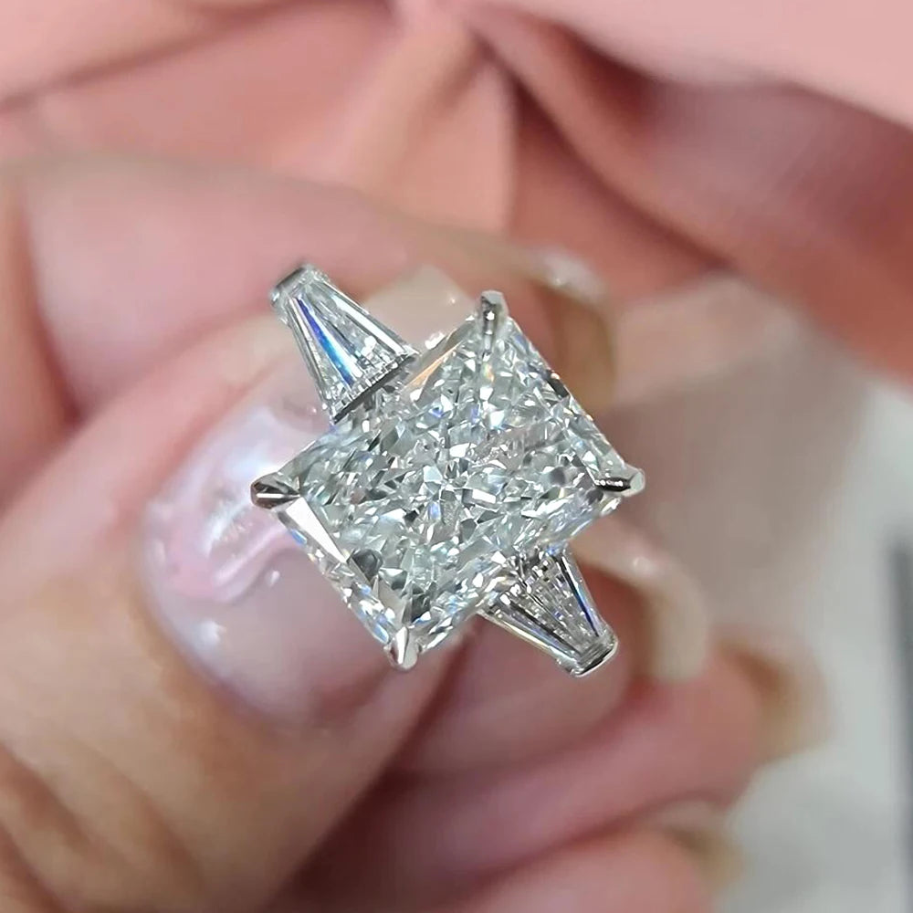 Bague Fiançailles KUTPF Moissanite 1 à 4ct Taille Radiant ou Émeraude Argent 925 Certifiée – CLEVI Paris