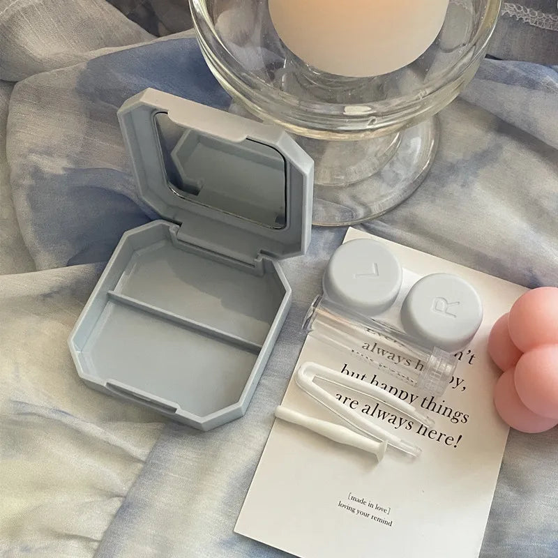Étui à Lentilles de Contact Candy Color | Kit Voyage Complet avec Pince, Ventouse & Miroir | 4 Coloris – CLEVI Paris