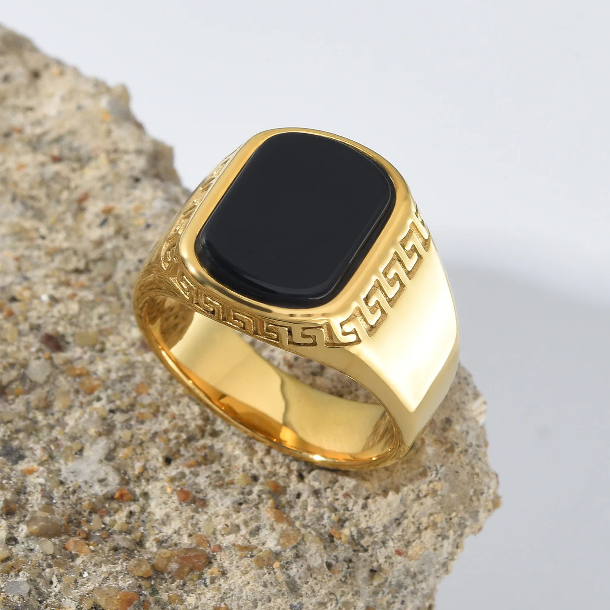 Bague Homme Acier Inoxydable Doré 18K – CLEVI Paris