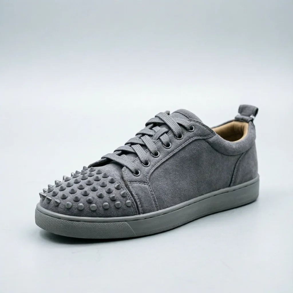 Sneakers Basses Cuir Suède Gris Rivets Homme – Confort, Lacets, Tailles 39-46 – CLEVI Paris
