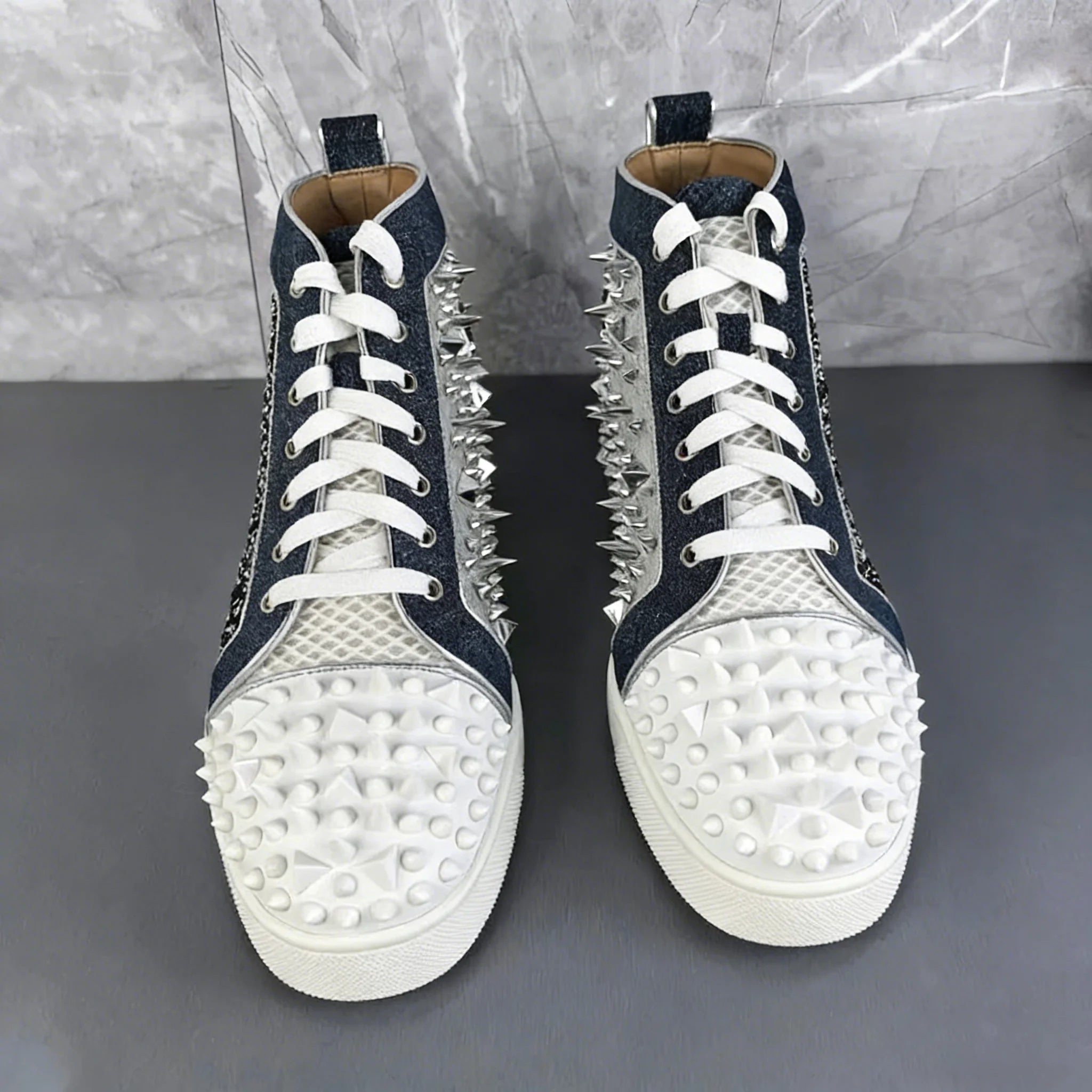Sneakers Montantes Cuir Color Block Bleu Blanc Spikes Homme – Semelle Rouge, Lacets, Tailles 39-46 – CLEVI Paris