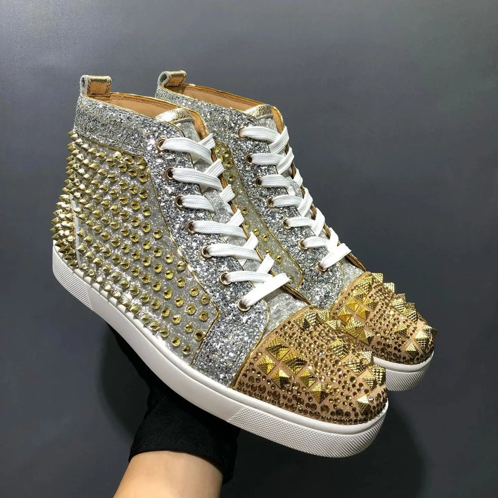 Sneakers Montantes Cuir Véritable Or Rivets Diamants Homme – Semelle Rouge, Lacets, Tailles 35-48 – CLEVI Paris