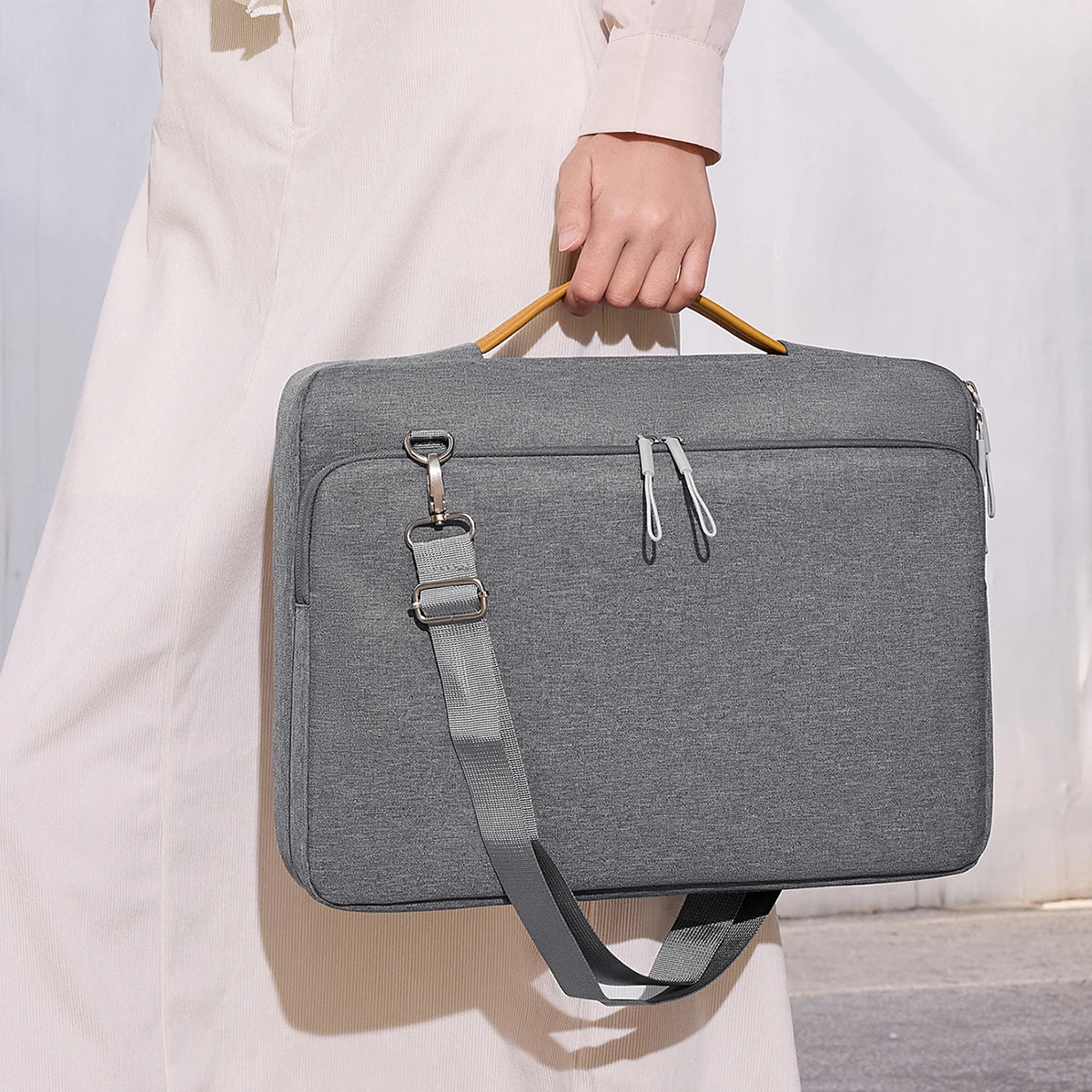 Sacoche Laptop Unisexe Ultra-Légère 14" & 15,6" – CLEVI Paris