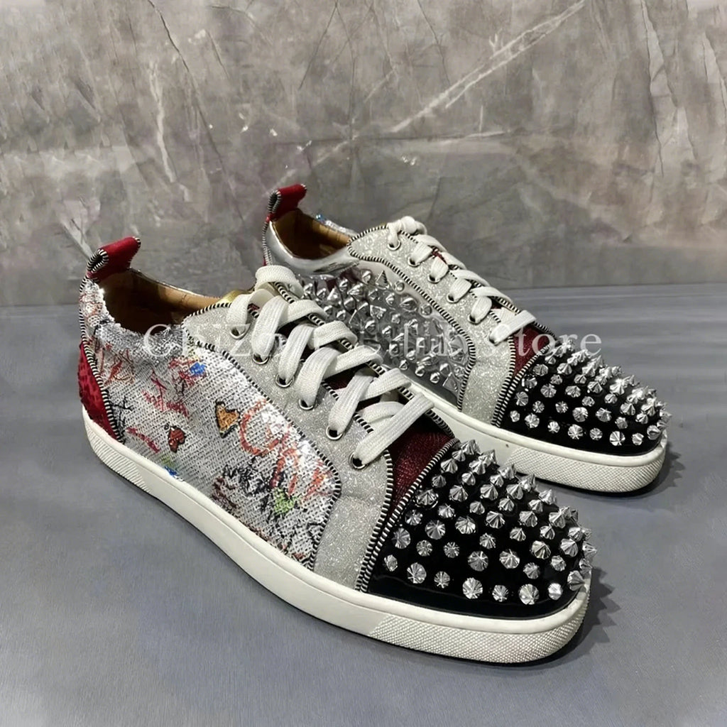 Sneakers Cuir Graffiti & Clous Homme – Bout Rond, Lacets, Confort Quotidien, Tailles 38-47 – CLEVI Paris
