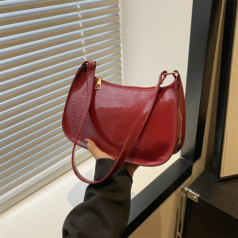 Sac Baguette Rétro en Cuir — CLEVI Paris