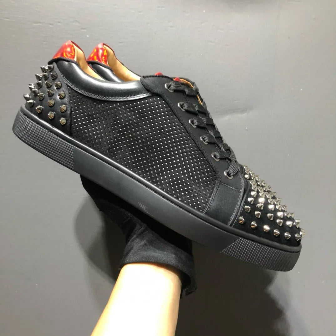 Sneakers Luxe Cuir Véritable Rivets Argent – Homme & Femme, Tailles 35-48 – CLEVI Paris