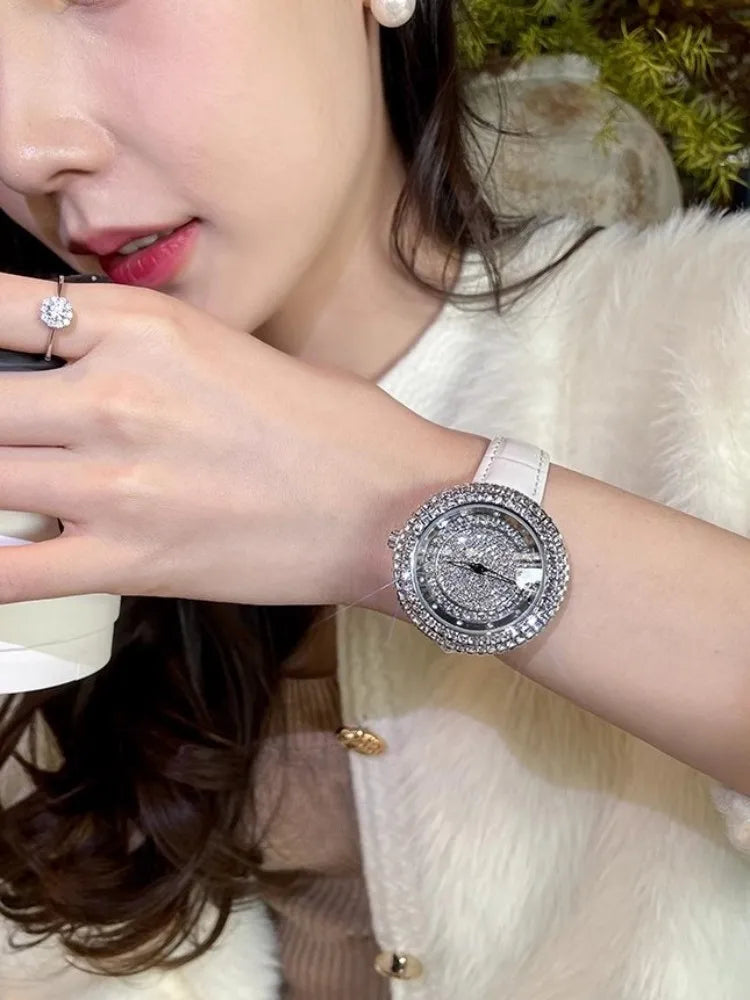 Montre Femme Home Idea – Quartz, Diamants, Bracelet Cuir Véritable, Boîtier Acier 39 mm, Étanche 3 ATM – CLEVI Paris