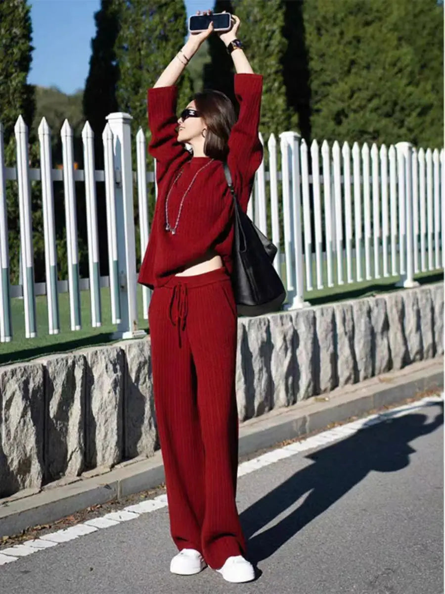 Ensemble femme rouge en laine et pantalon large – CLEVI Paris