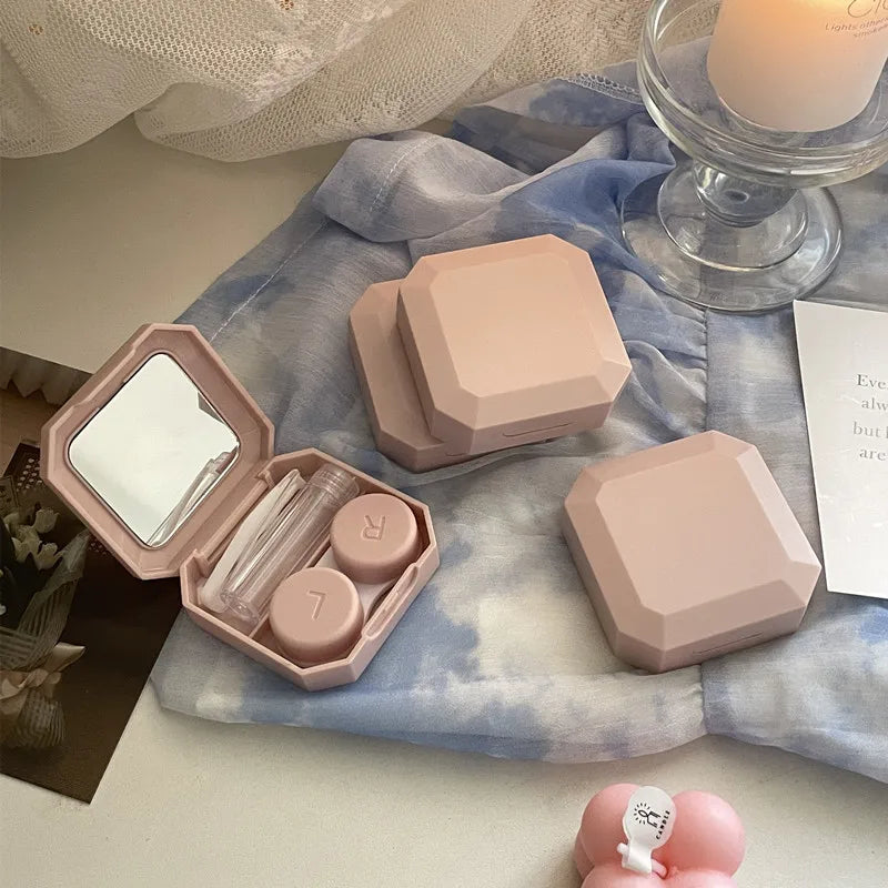 Étui à Lentilles de Contact Candy Color | Kit Voyage Complet avec Pince, Ventouse & Miroir | 4 Coloris – CLEVI Paris