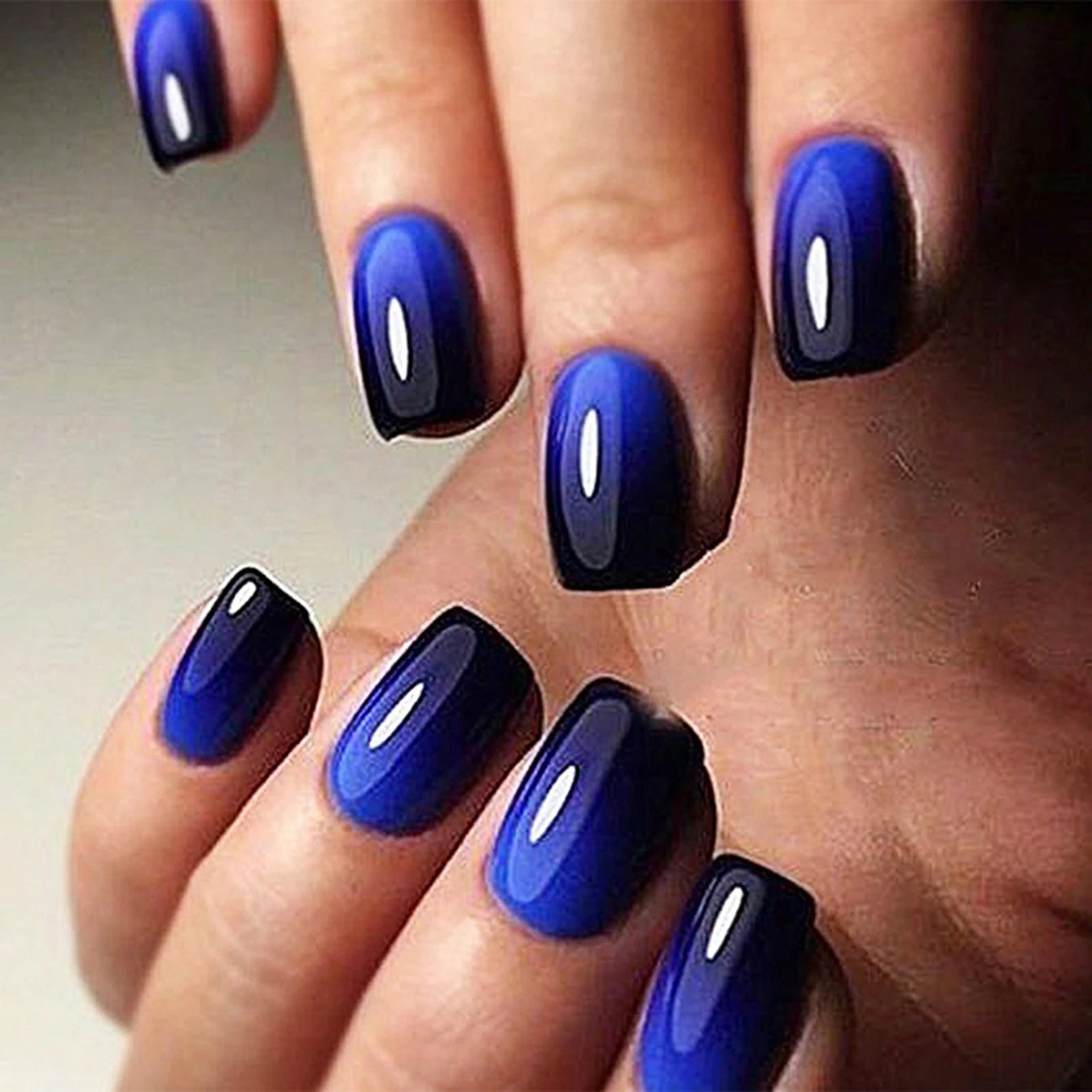 Faux Ongles Press-On Style French | Lot de 24, Forme Carrée – CLEVI Paris