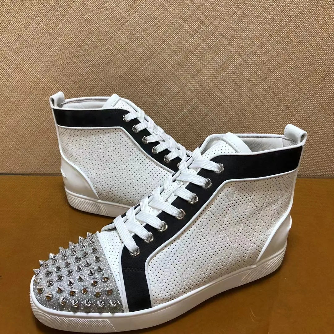 Sneakers Montantes Cuir Véritable Blanc Rivets Argentés Homme – Semelle Rouge, Lacets, Tailles 35-48 – CLEVI Paris