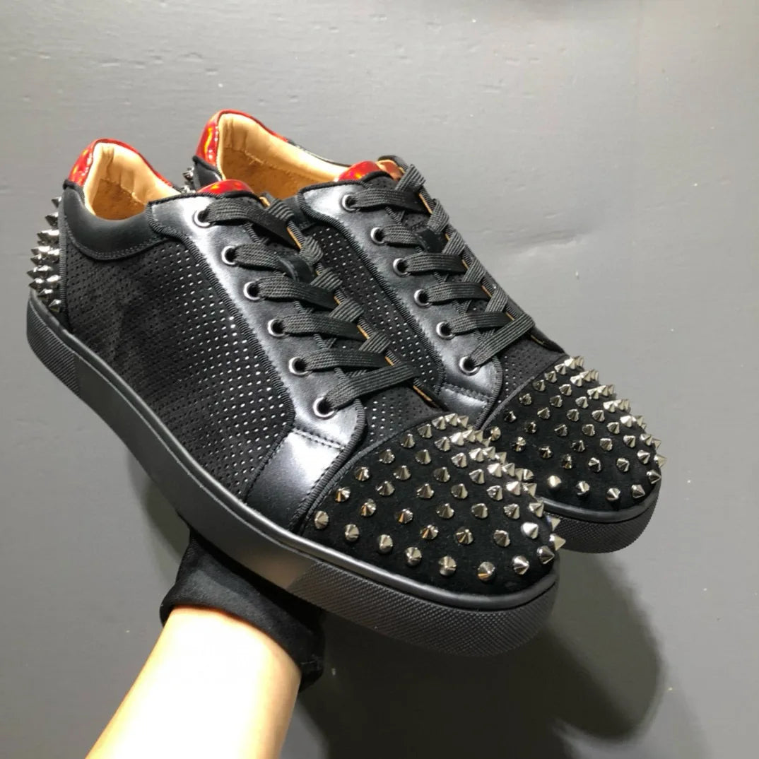 Sneakers Luxe Cuir Véritable Rivets Argent – Homme & Femme, Tailles 35-48 – CLEVI Paris