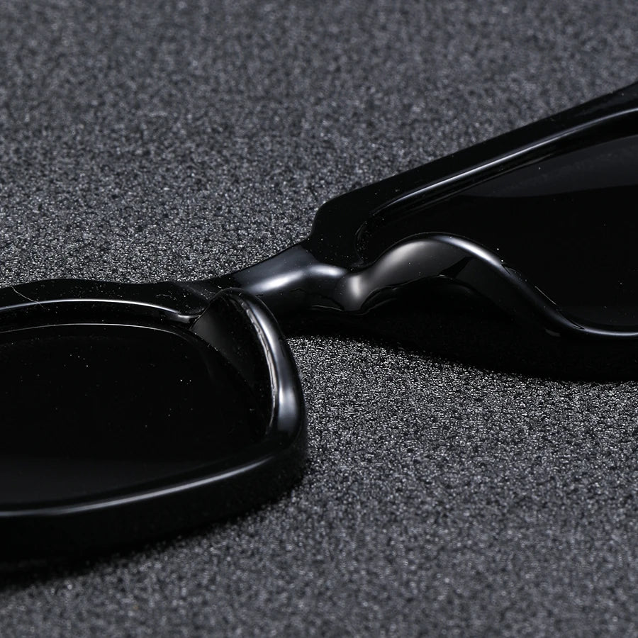 Lunettes de Soleil Carrées Homme Style Y2K Rivets Verres Dégradés 13110 – CLEVI Paris