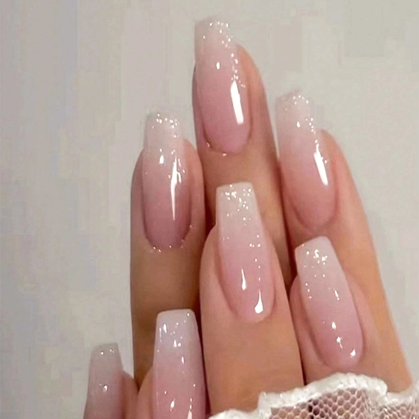 Faux Ongles Press-On Style French | Lot de 24, Forme Carrée – CLEVI Paris