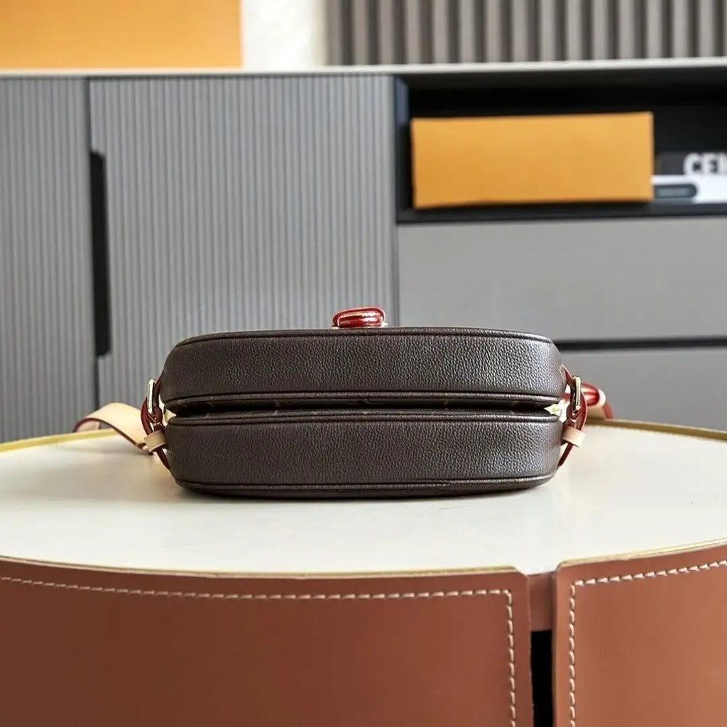 Sac Épaule Femme Cuir Véritable Vache Format Carré Texture Luxe Port Main & Épaule – CLEVI Paris