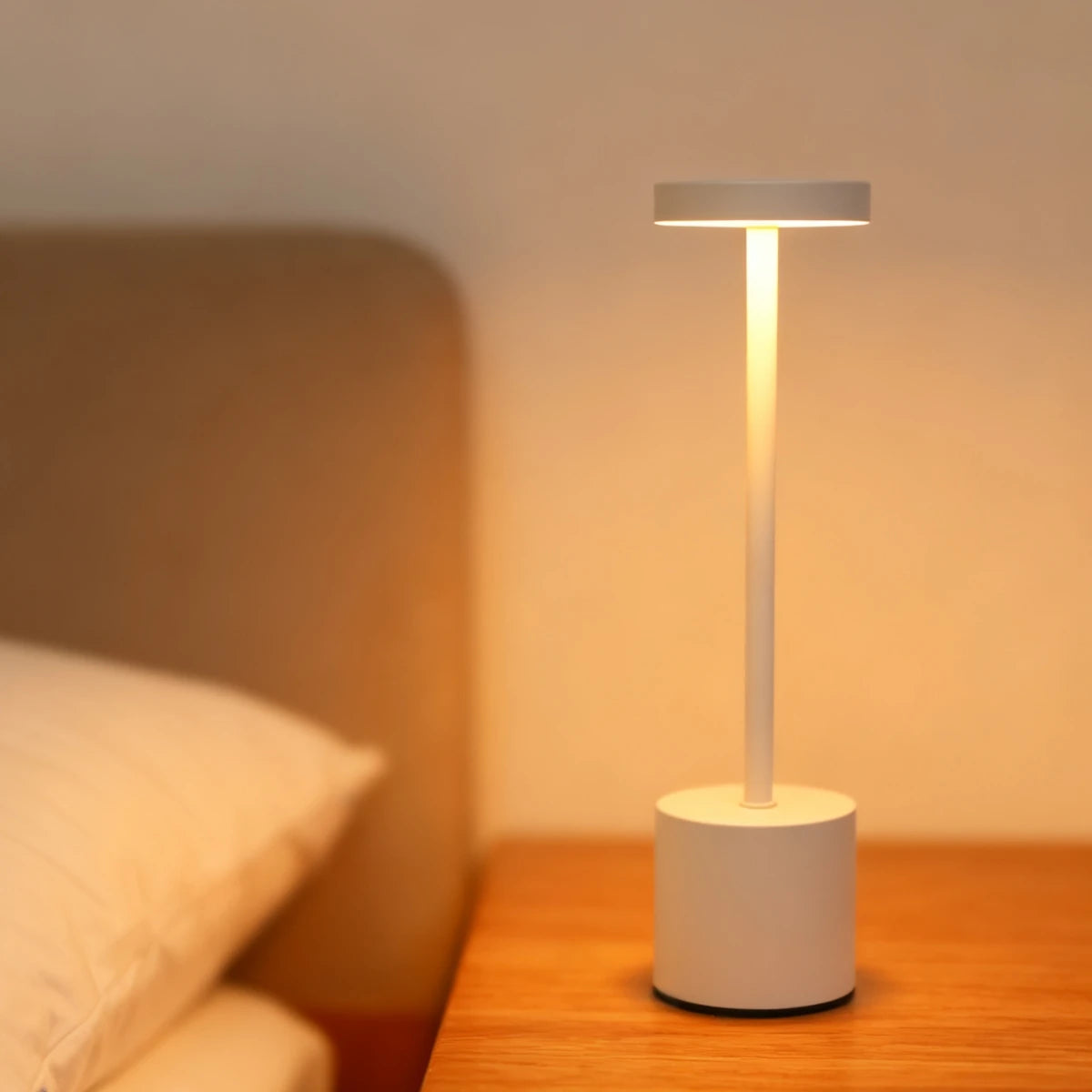 Lampe de Bureau LED d’Ambiance Tactile & Dimmable — USB Rechargeable, Blanc Chaud | CLEVI Paris