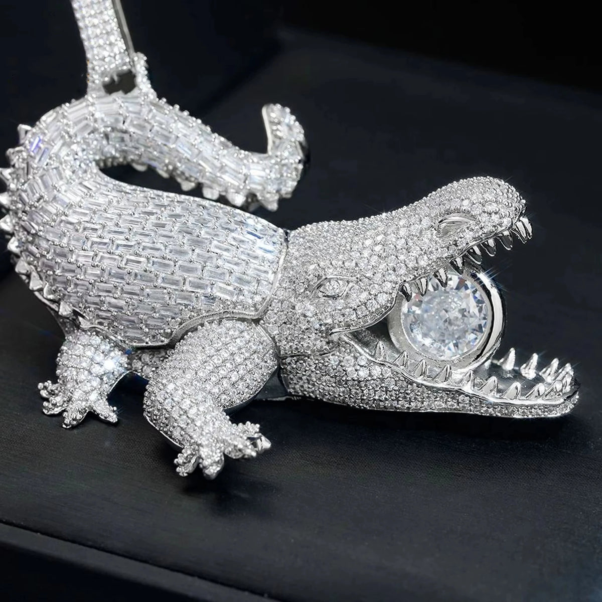 Pendentif Crocodile 3D Iced Out Zircon Hip Hop – CLEVI Paris