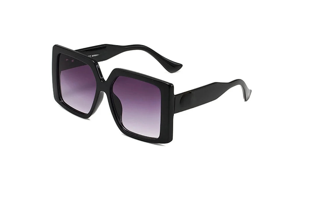 Lunettes de Soleil Ovales Élégantes Femme – Monture Acier Dorée UV400 Filtre 4 – CLEVI Paris