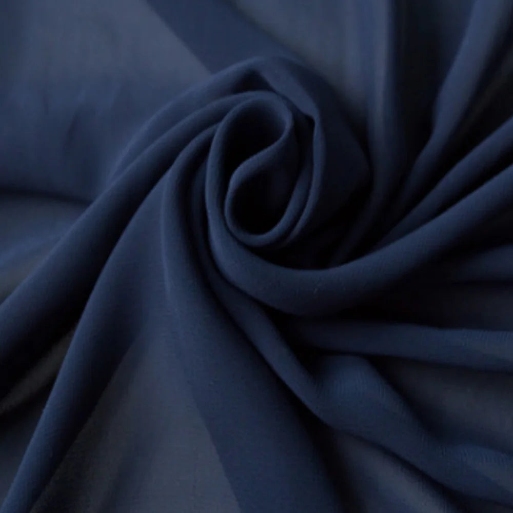 Robe de soirée en tulle avec perles – CLEVI Paris