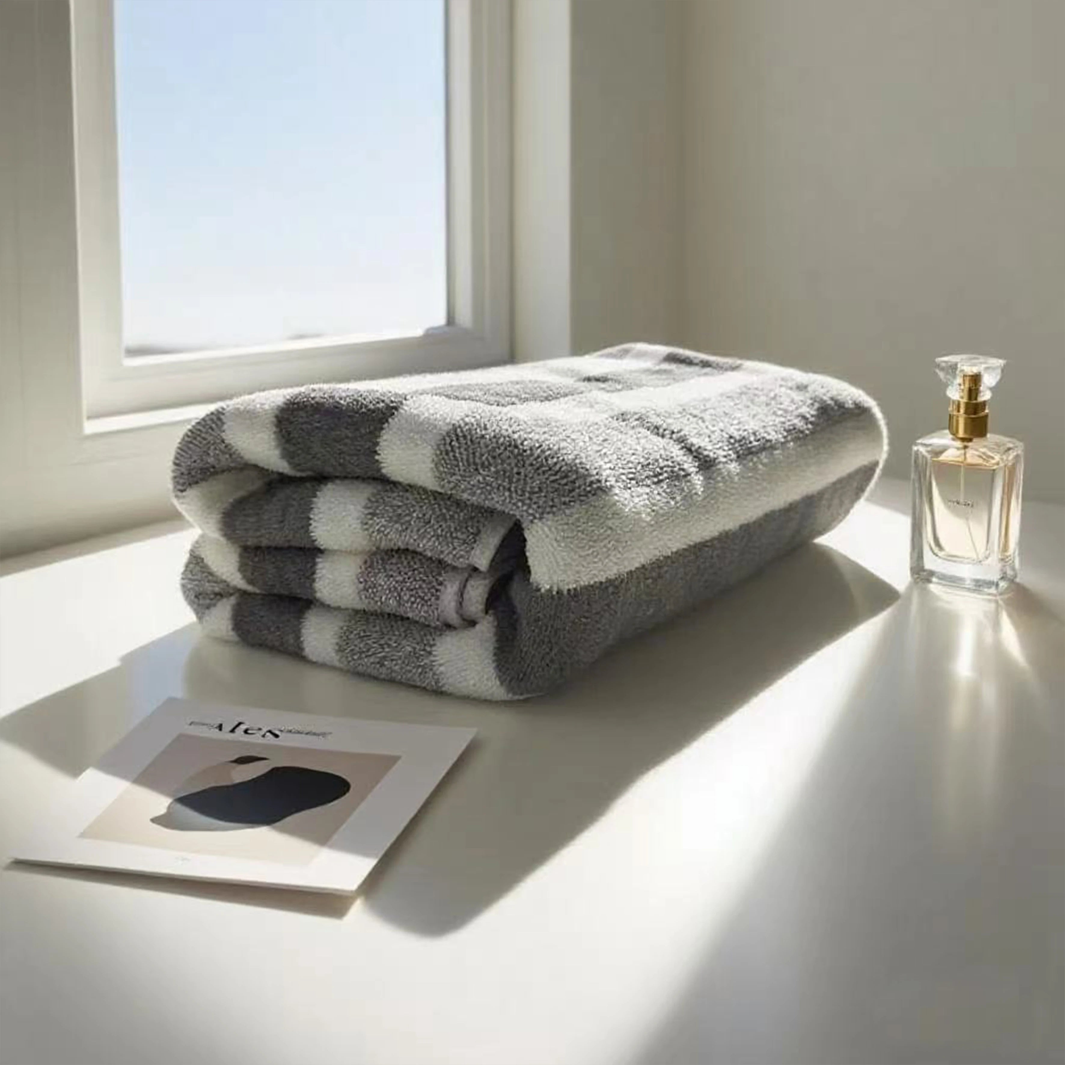 Serviette de Bain Polyester Rayée | Absorption Rapide, Non Pelucheuse, Lavable Machine, 70×130 cm – CLEVI Paris
