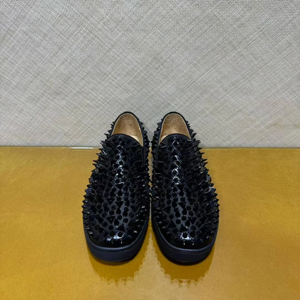 Sneakers Basses Cuir Véritable Noir Rivets Complets Semelle Rouge Homme – Tailles 35-48 – CLEVI Paris