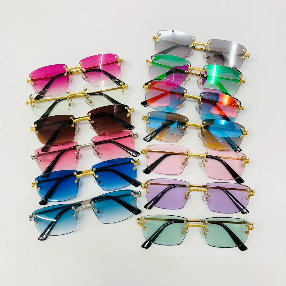 Lunettes de Soleil Carrées Sans Monture Femme HBK – Verres Dégradés UV400 – CLEVI Paris