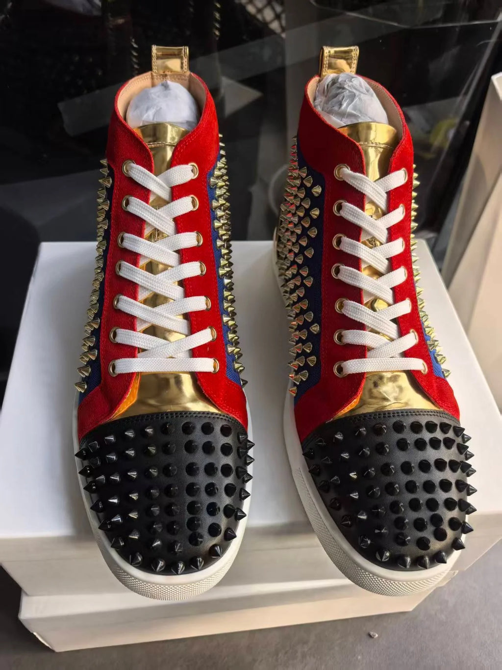 Sneakers Montantes Punk – Clous, Color Block Bleu Rouge & Or, Lacets | Femme & Homme