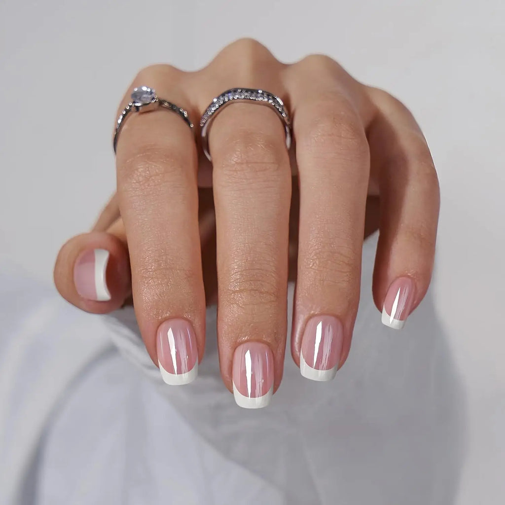 Faux Ongles Press-On Style French | Lot de 24, Forme Carrée – CLEVI Paris
