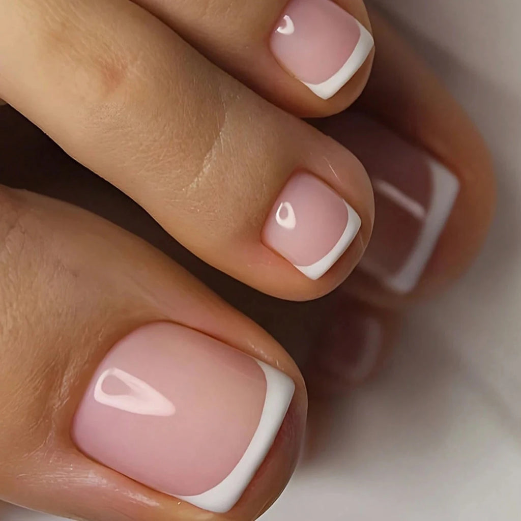 Faux Ongles Press-On Style French | Lot de 24, Forme Carrée – CLEVI Paris