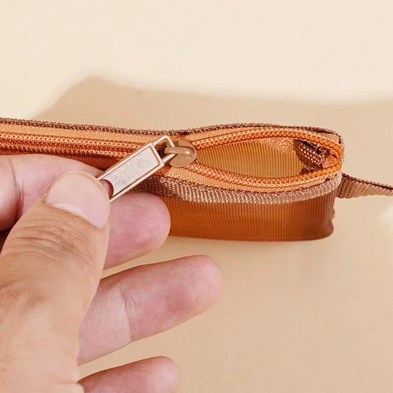 Pochette Zippée Nylon Vintage | Porte-Monnaie, Clés, Cartes & Accessoires, 6 Coloris – CLEVI Paris