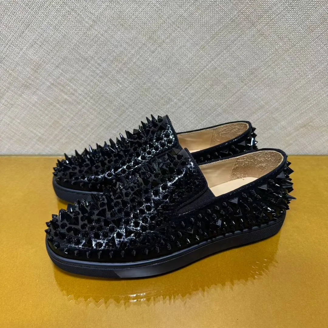 Sneakers Basses Cuir Véritable Noir Rivets Complets Semelle Rouge Homme – Tailles 35-48 – CLEVI Paris