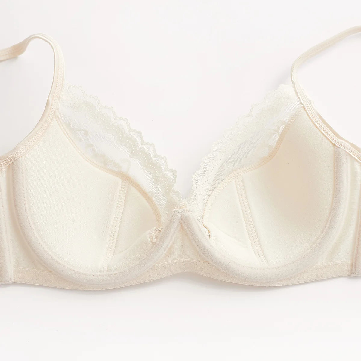 Ensemble Lingerie Dentelle Brodée Push-Up — Soutien-Gorge & Culotte | CLEVI Paris