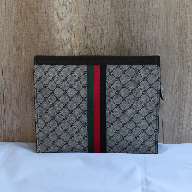 Pochette homme zippée 26 × 21 cm – CLEVI Paris