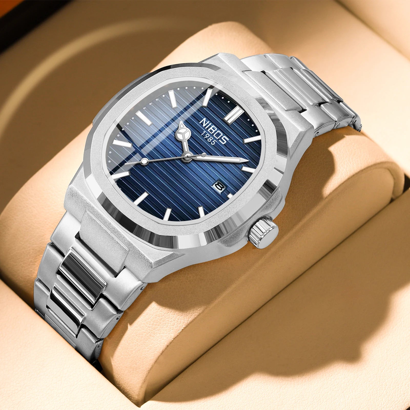 Montre NIBOSI 2632 – Quartz Sport, Boîtier Carré Alliage, Bracelet Acier Inoxydable, Étanche 3 ATM – CLEVI Paris