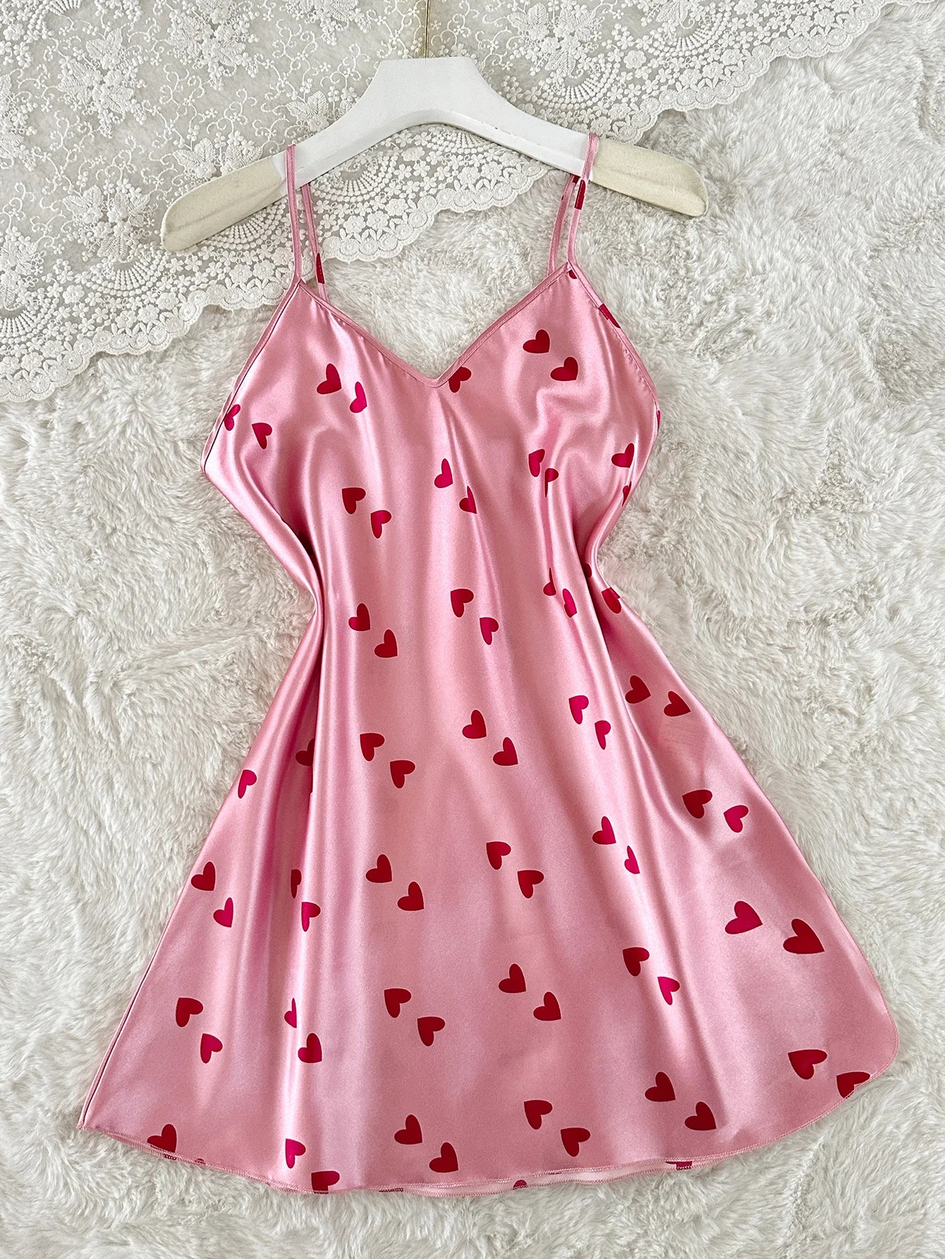 Nuisette Rose Imprimé Cœurs Col V Bretelles Spaghetti Femme Robe de Nuit Mignonne Douce S-XL – CLEVI Paris