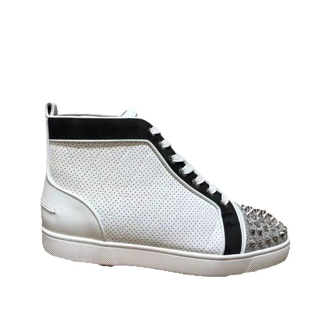 Sneakers Montantes Cuir Véritable Blanc Rivets Argentés Homme – Semelle Rouge, Lacets, Tailles 35-48 – CLEVI Paris