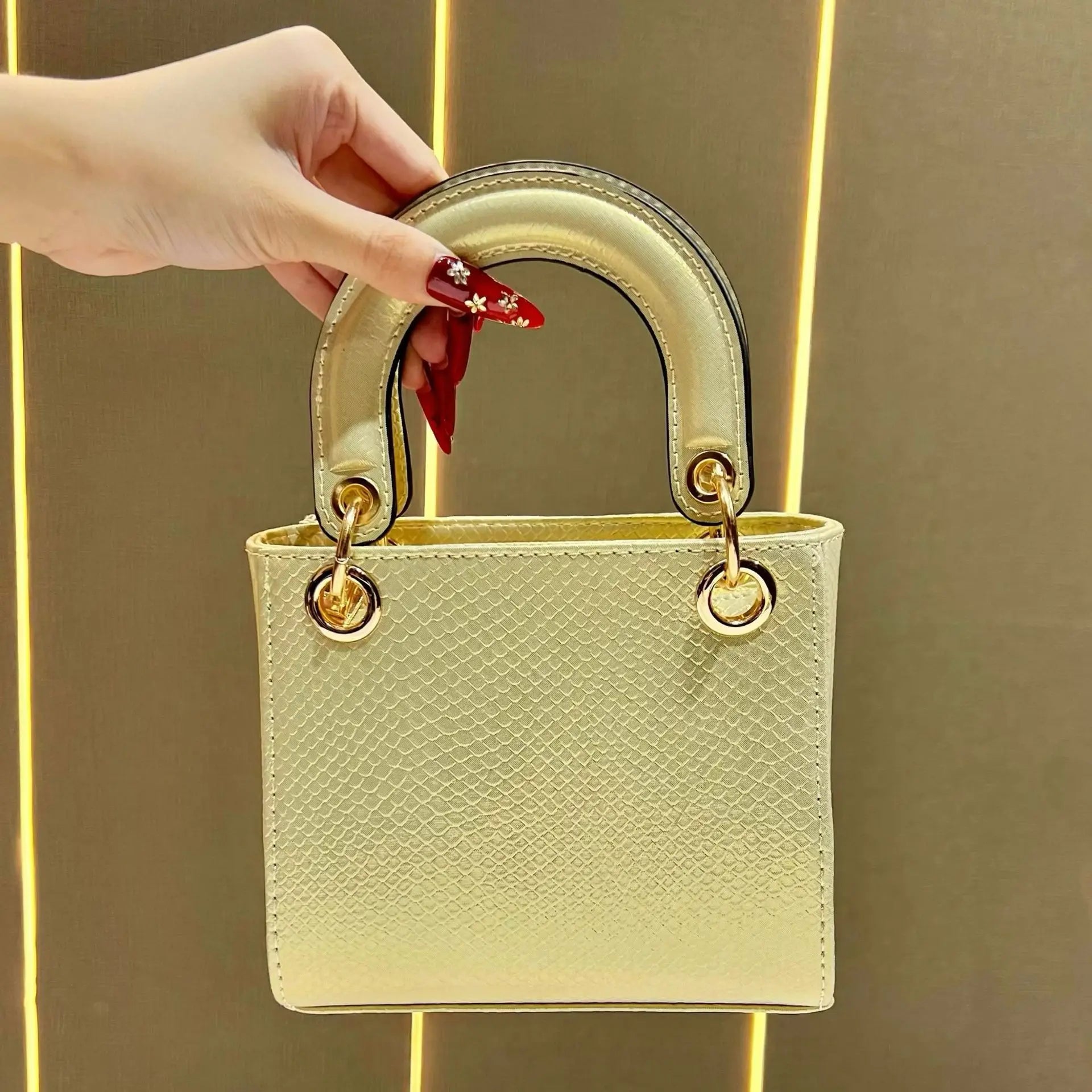 Mini Tote Bag Femme PU Rigide Motif Serpent 17×8×14,5cm 6 Coloris – CLEVI Paris