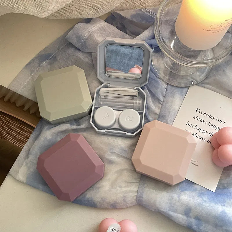 Étui à Lentilles de Contact Candy Color | Kit Voyage Complet avec Pince, Ventouse & Miroir | 4 Coloris – CLEVI Paris
