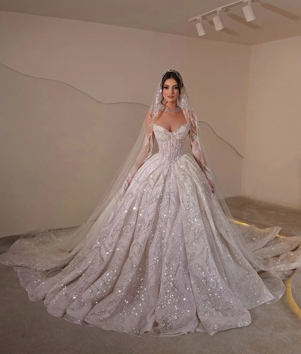 Robe de mariée princesse en dentelle – CLEVI Paris