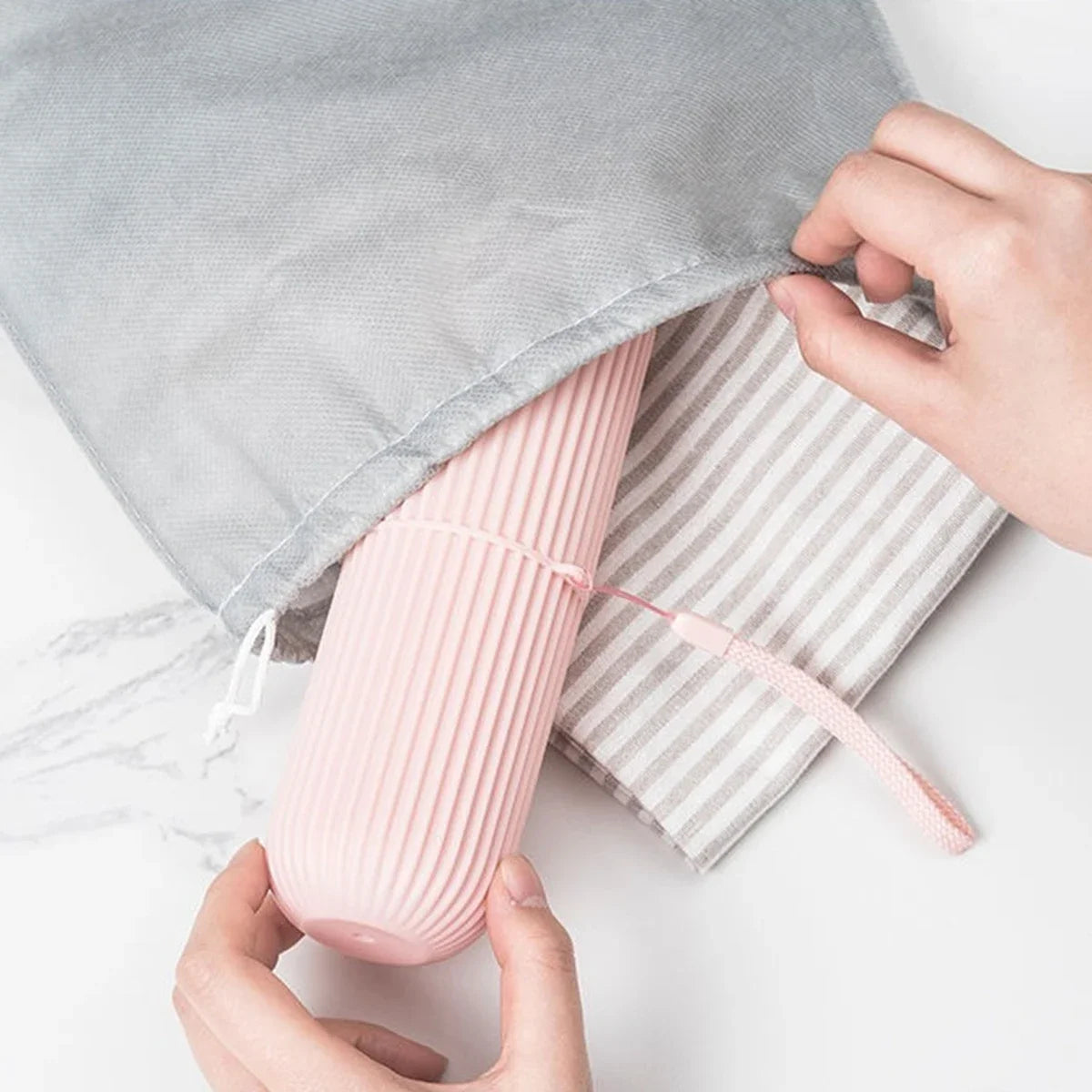 Étui Brosse à Dents & Dentifrice Voyage — CLEVI Paris