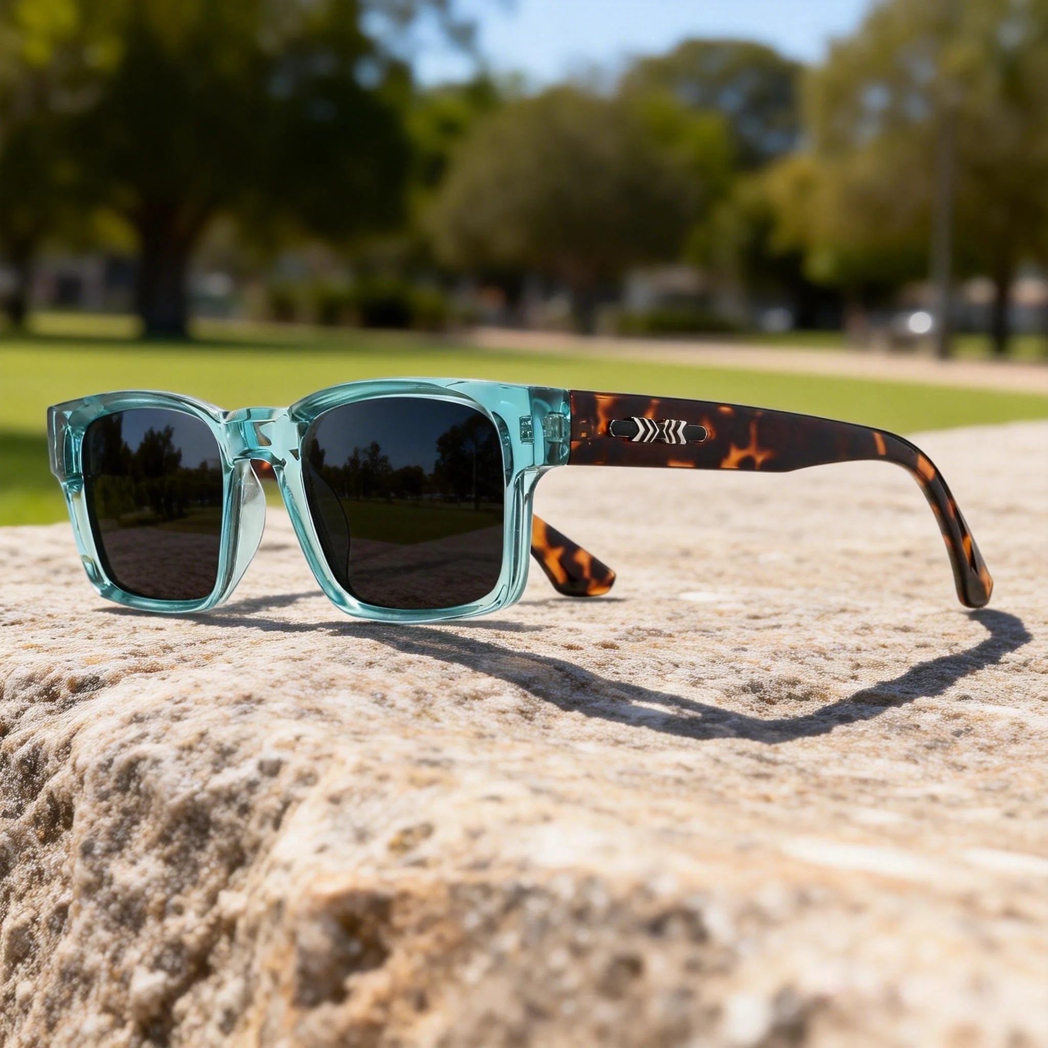 Lunettes de Soleil Rétro Punk Carrées UV400 Unisexe — CLEVI Paris