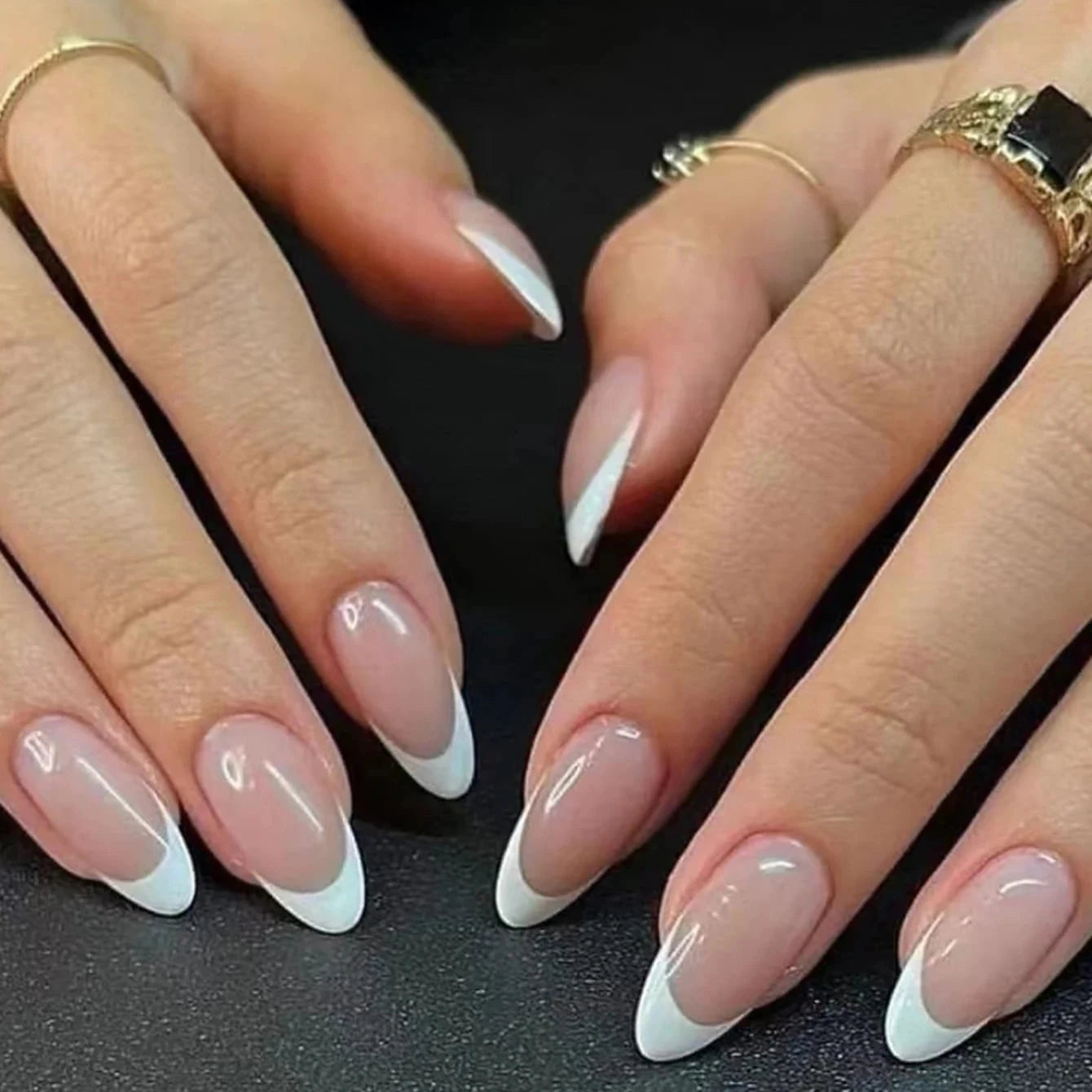 Faux Ongles Press-On Style French | Lot de 24, Forme Carrée – CLEVI Paris