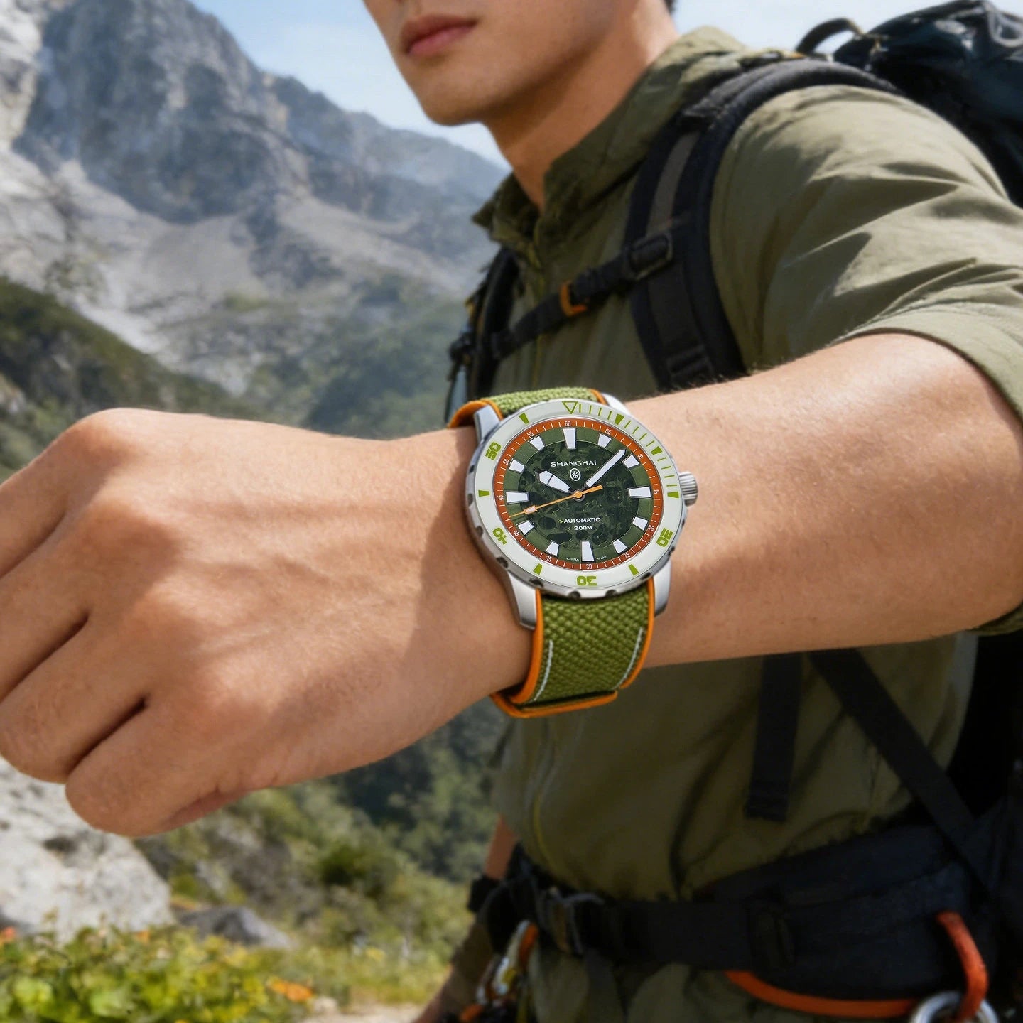 Montre Shanghai SH023 – Automatique Miyota 8N24, Diver 200M, Verre Saphir, Acier 316L 41,5 mm, Lunette Lumineuse – CLEVI Paris