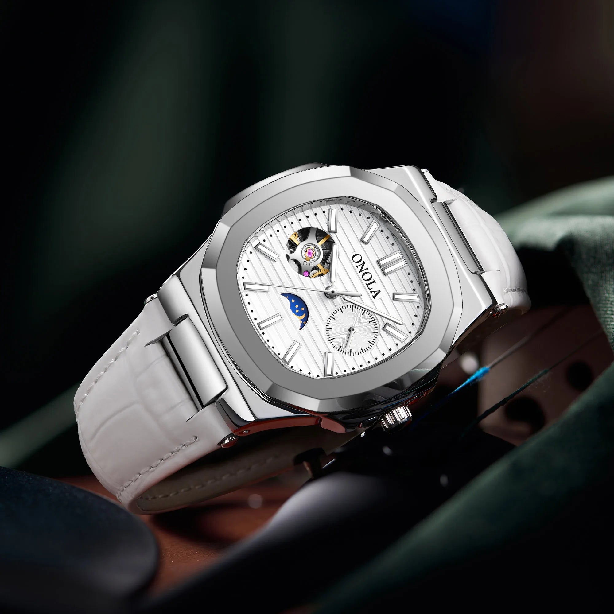 Montre ONOLA ON3855 – Mécanique Automatique Squelette, Aiguilles Lumineuses, Bracelet Cuir, Étanche 3 ATM – CLEVI Paris