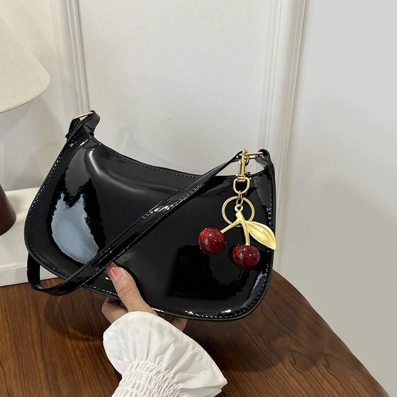 Sac Baguette Rétro en Cuir — CLEVI Paris